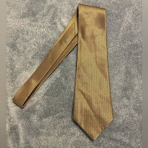 🔴2/$10- Elegant Gold Patterned Men's Tie